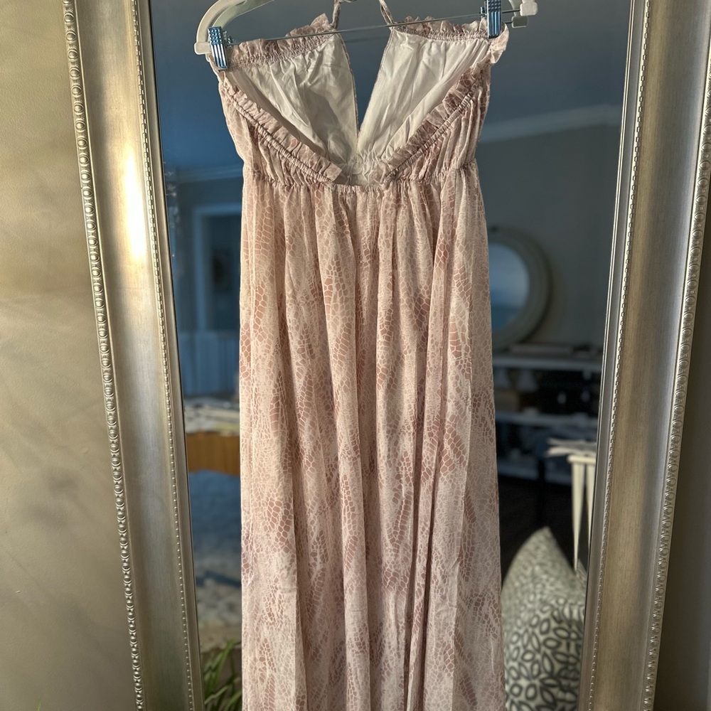 Brand: Lush very feminine maxi dress! Beautiful color Ash Mauve..SIZE SMALL - Picture 3 of 6